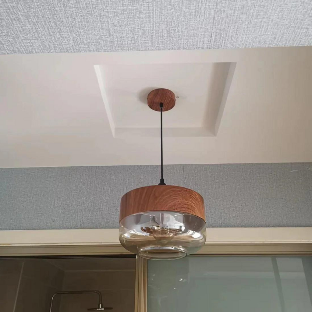 Arven – skandynawska drewniana lampa wisząca w ponadczasowym nordyckim designie z ciepłym światłem