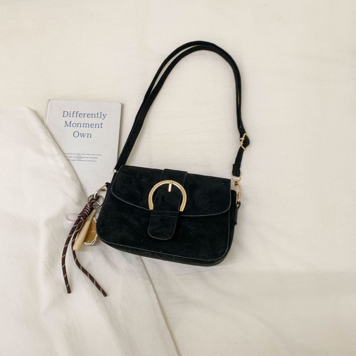Elegancka zamszowa torebka crossbody