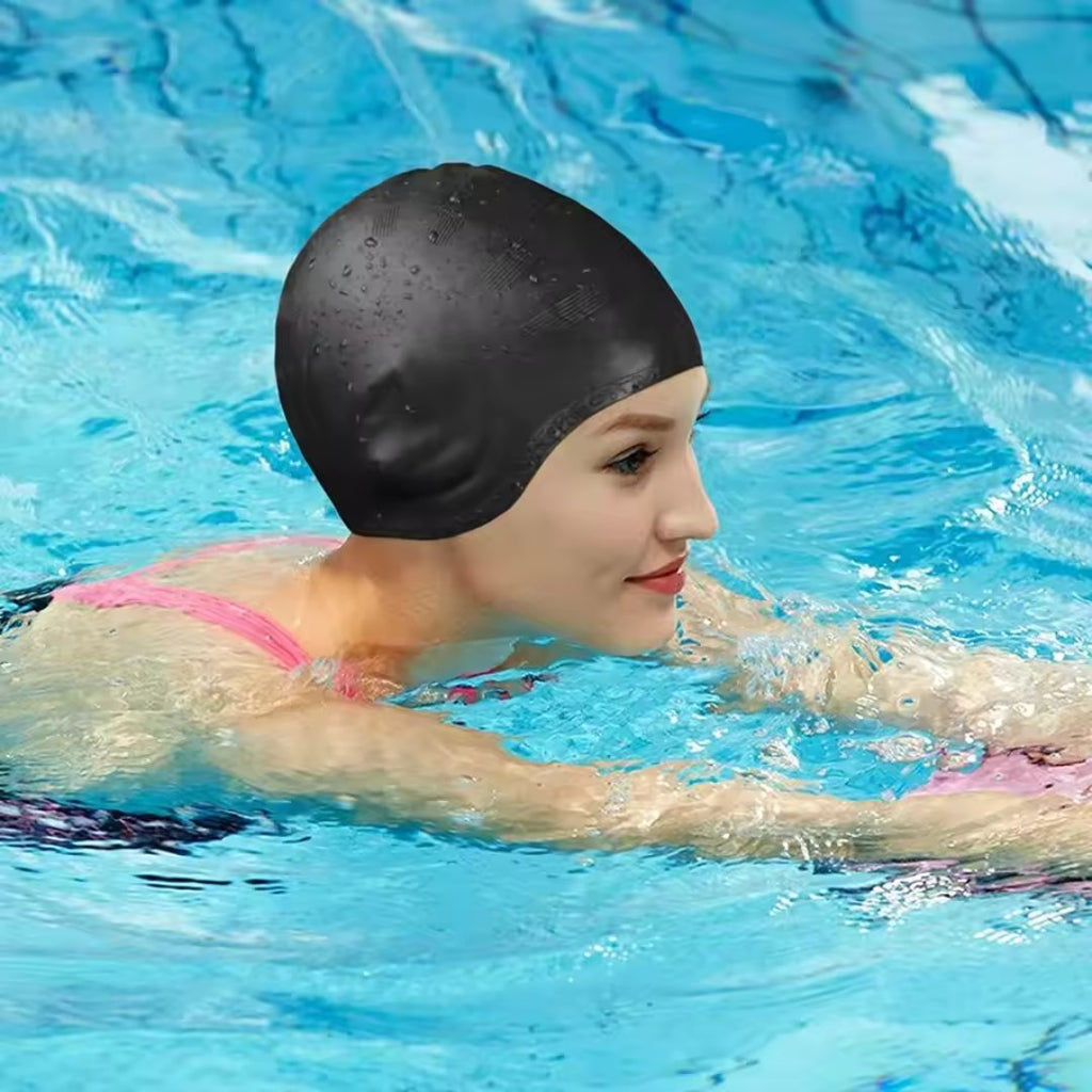 HydroFit – silikonowy czepek pływacki z ochroną uszu