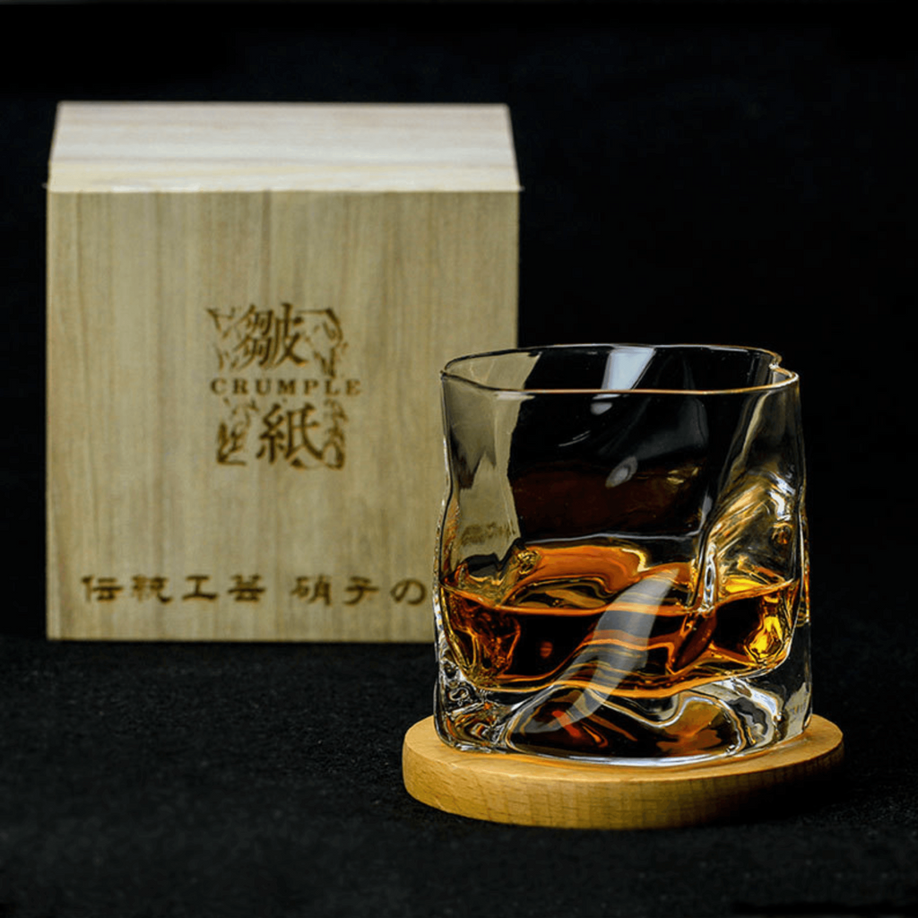 Japońska szklanka do whisky Edo Kiriko z pomarszczonym korpusem