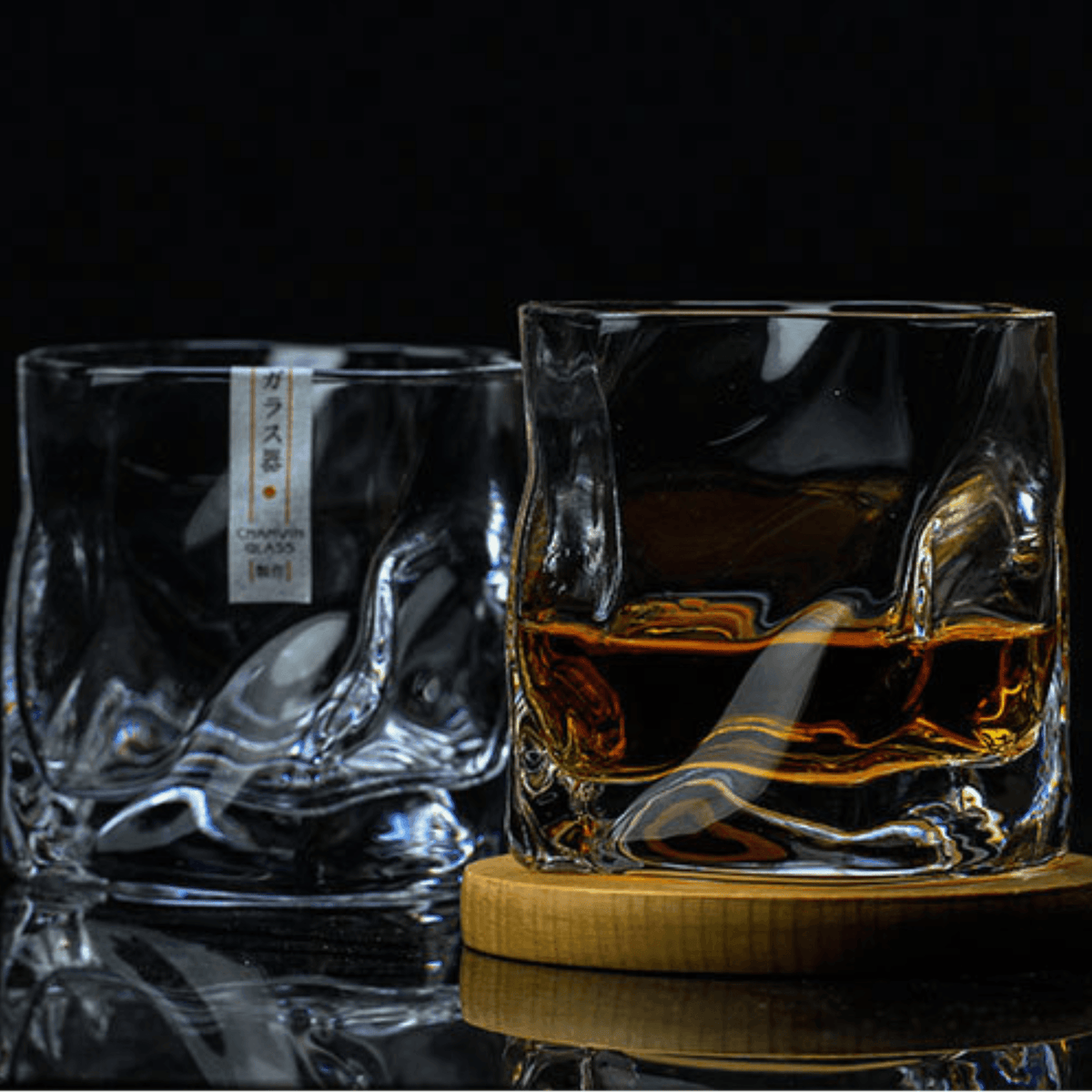 Japońska szklanka do whisky Edo Kiriko z pomarszczonym korpusem
