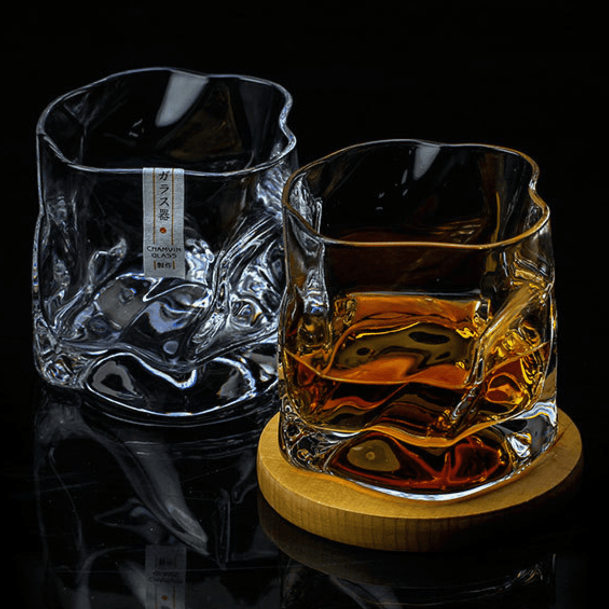 Japońska szklanka do whisky Edo Kiriko z pomarszczonym korpusem