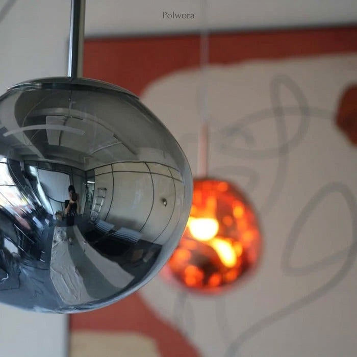 Jessamy – wisząca lampa kula z akrylu z lustrzanym wykończeniem do jadalni i kuchni