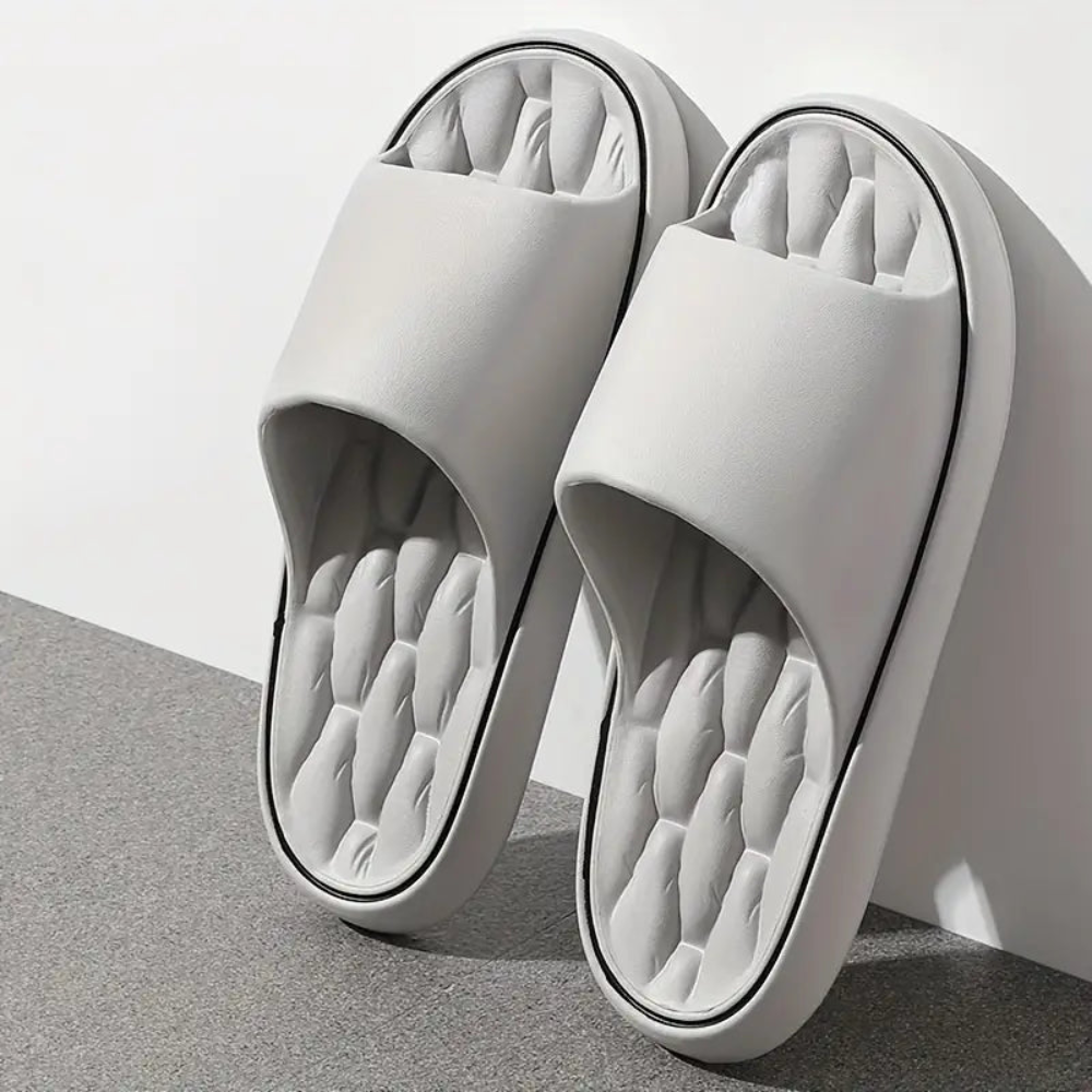 Klapki pillow slides – miękkie letnie sandały slip on