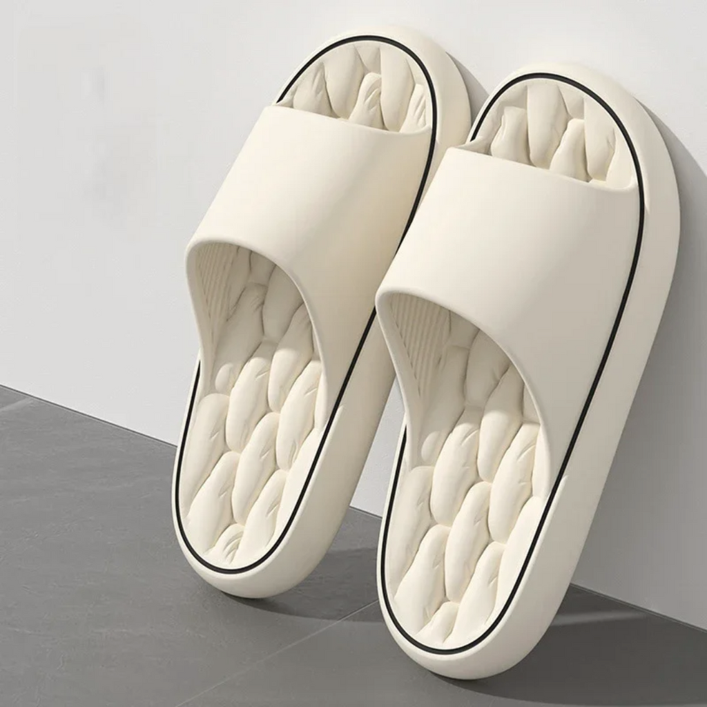Klapki pillow slides – miękkie letnie sandały slip on