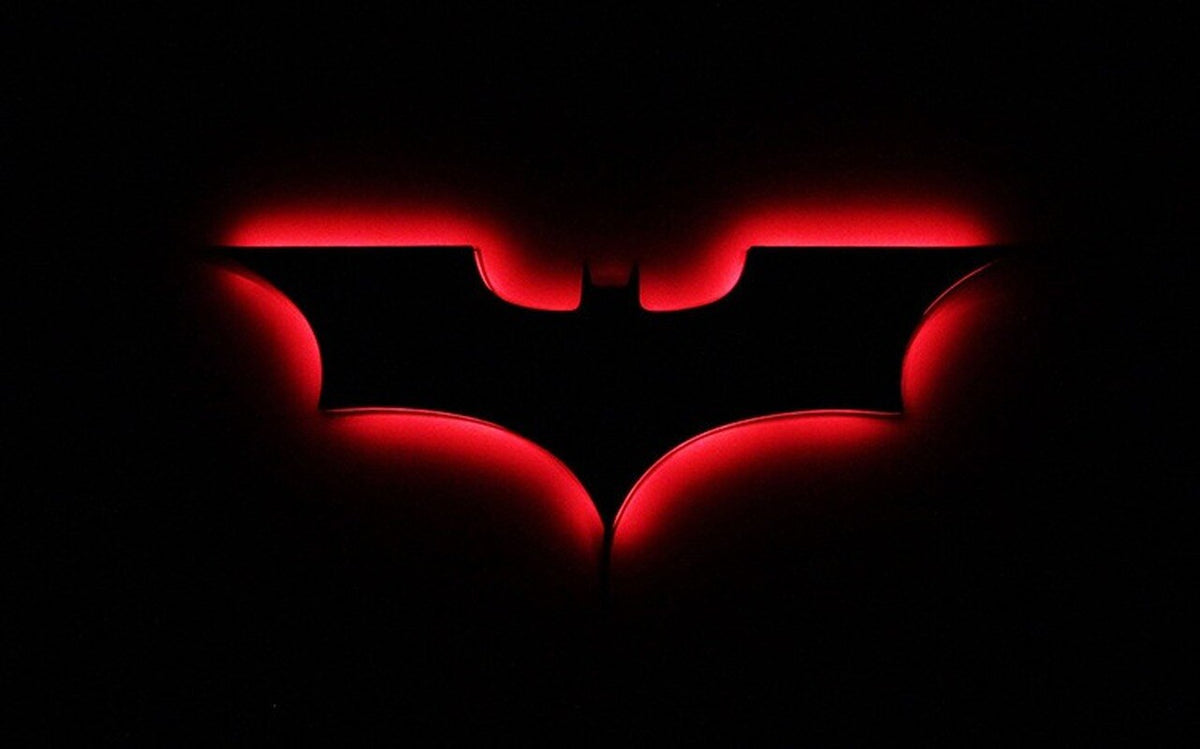 Lampa ścienna LED Batman z pilotem bezprzewodowym i zmianą kolorów