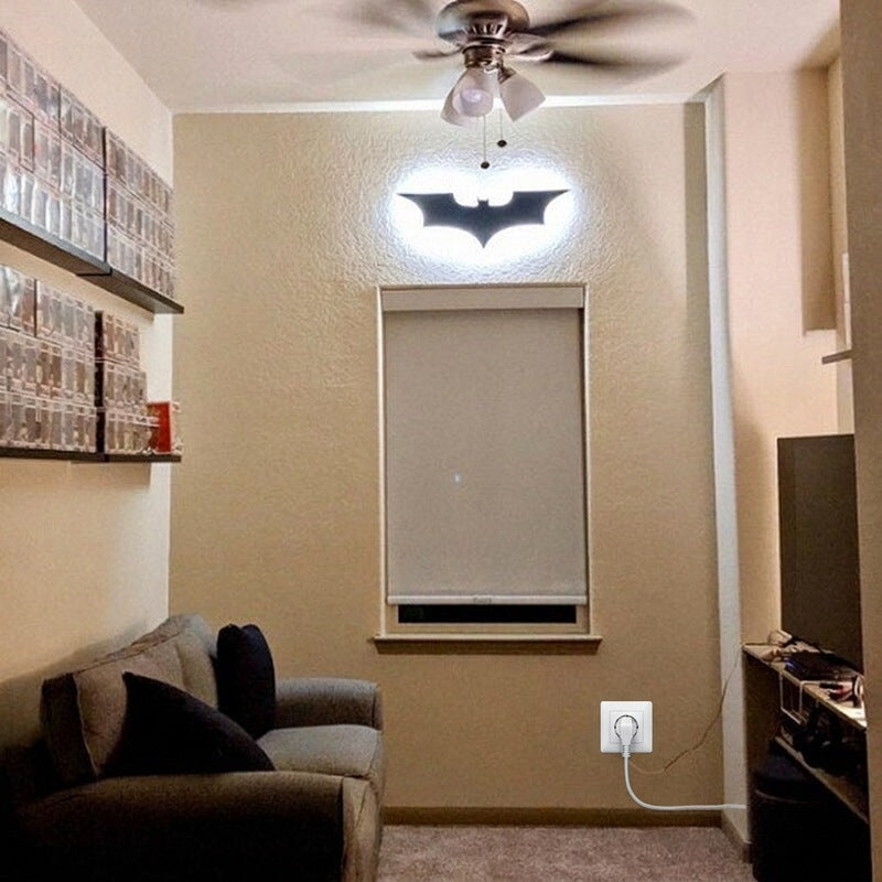 Lampa ścienna LED Batman z pilotem bezprzewodowym i zmianą kolorów