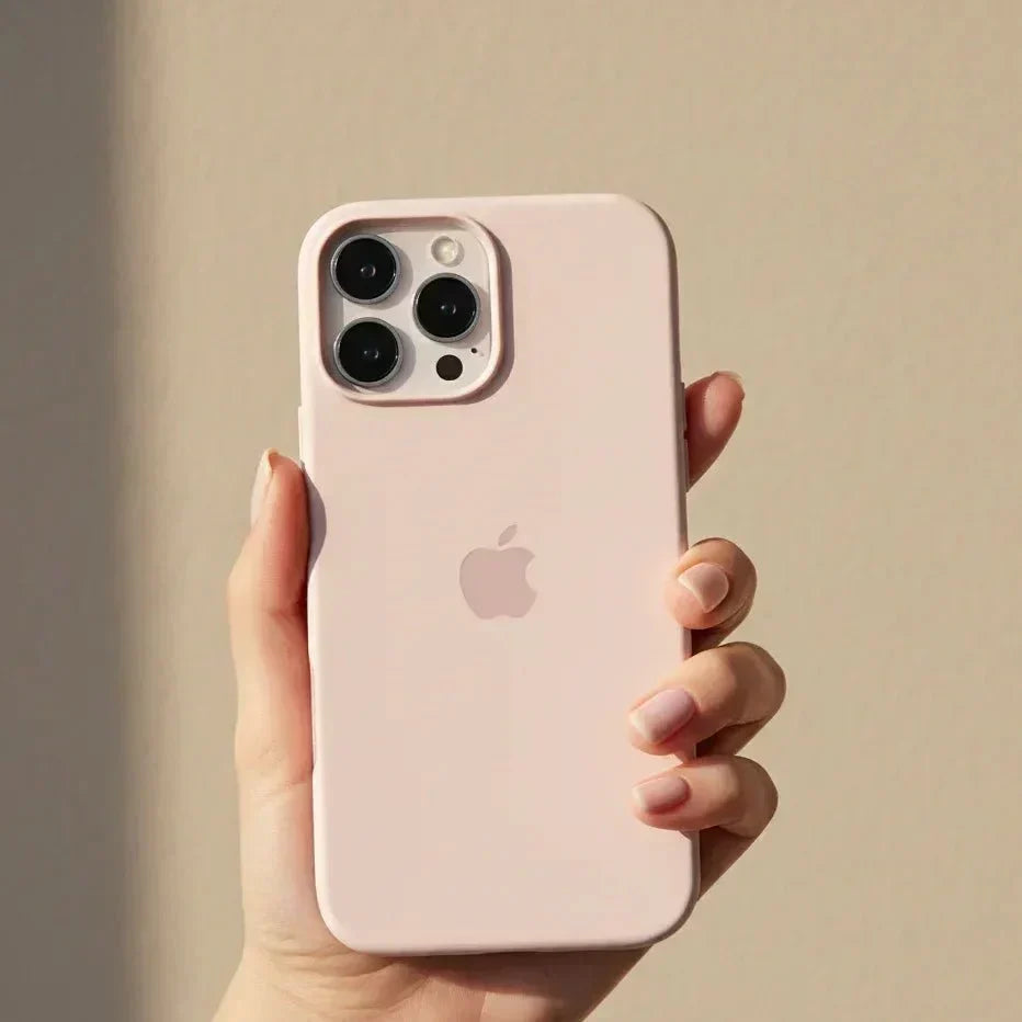 Magnetyczne silikonowe etui do iPhone'a – miękkie w dotyku i kompatybilne z MagSafe