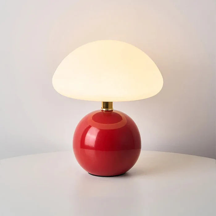 Odette – ceramiczna lampa stołowa w kształcie grzyba z kopułowym kloszem i ciepłym przyciemnianym światłem
