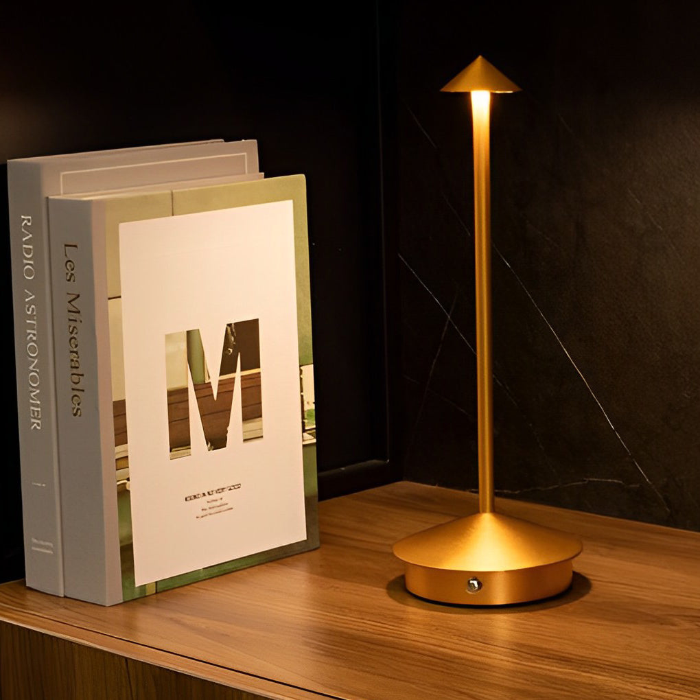 Pina Pro – stylowa ściemnialna lampa stołowa USB