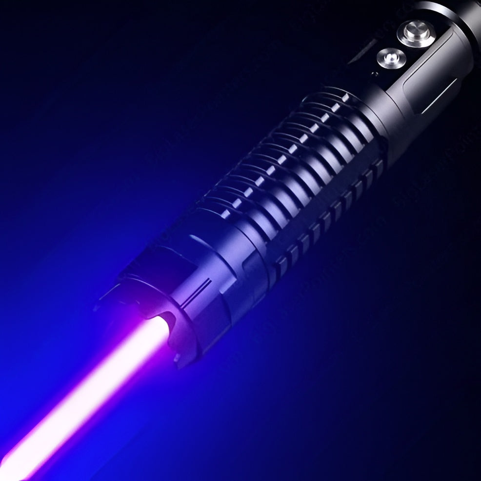 Potężna taktyczna latarka laserowa do survivalu i rozpalania ognia