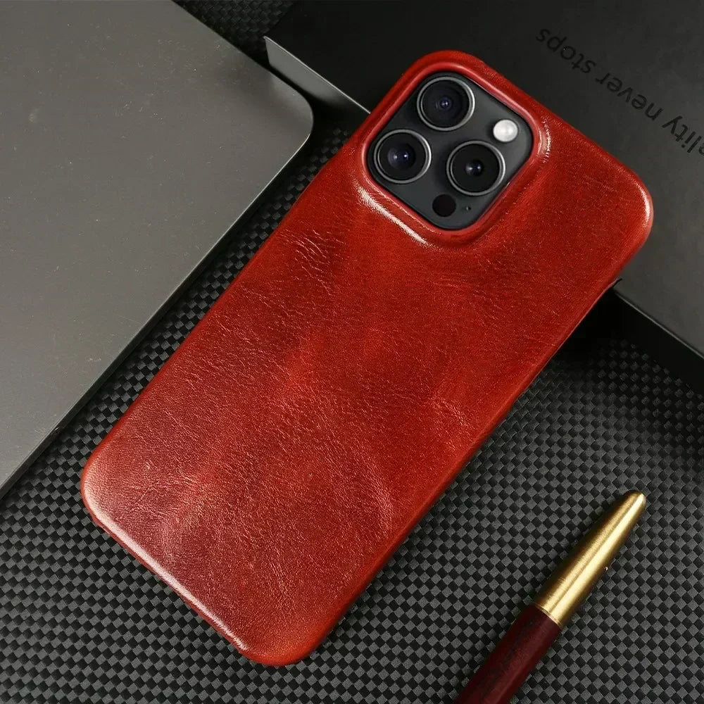 Ręcznie robione etui ze skóry bydlęcej do iPhone'a