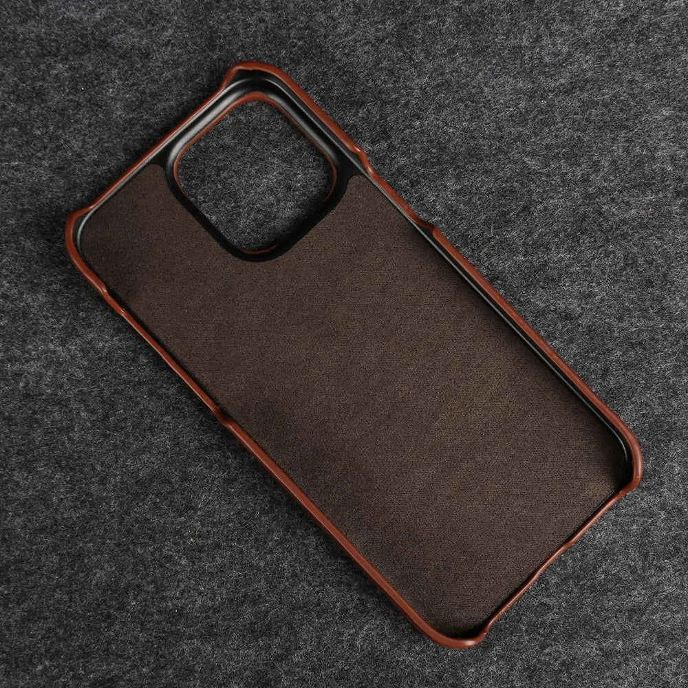 Ręcznie robione etui ze skóry bydlęcej do iPhone'a