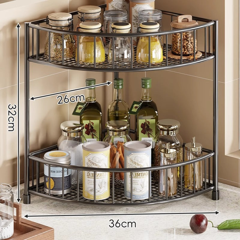Trójpoziomowy narożny regał kuchenny z zaokrąglonymi krawędziami, podwyższonymi barierkami i półkami z siatki